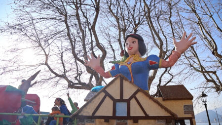 Laveno-Carnevale-in-tour-450x253