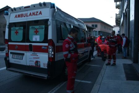 013_ambulanza-retro-esterno-450x300